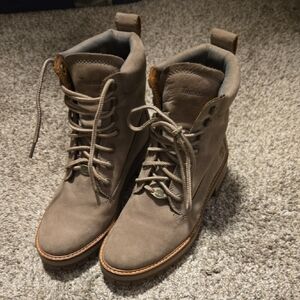 Timberland Tan Suede Ankle Boots
